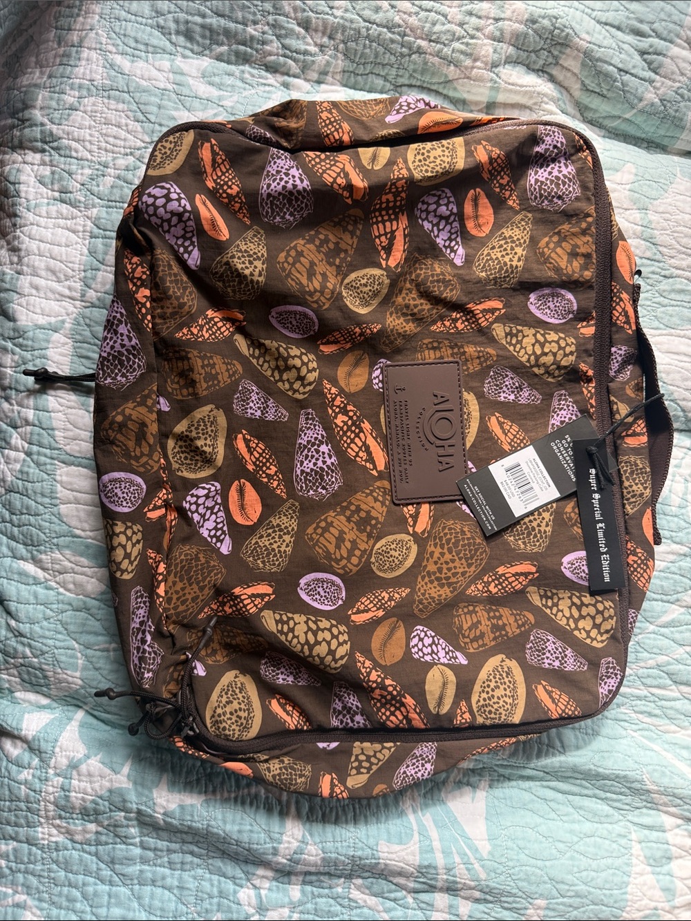 NWT Aloha Collection Shoreline packing Cube